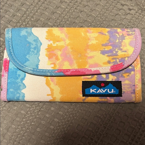 Kavu Handbags - Kavu Canvas Wallet - Blue, Yellow, Pink, Cream